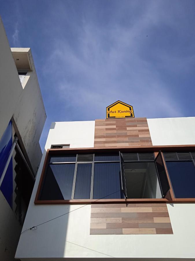 Aur Kuning Hostel Syariah Bukittinggi Exterior photo